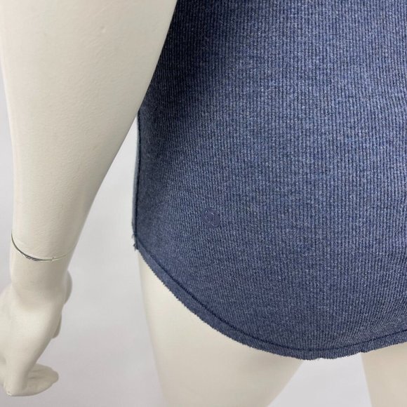 Lululemon Tank Top‎ Women 4 Round Neck Deep V Back Stretch Sleeveless Blue - Picture 6 of 9